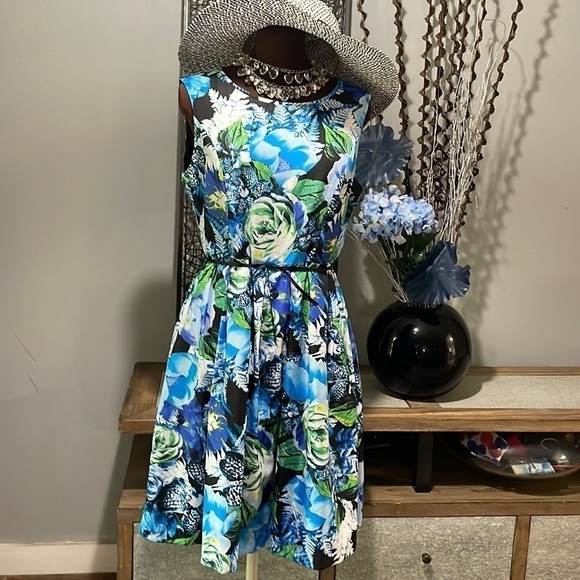 ELLEN Tracy Floral Dress - Picture 1 of 6